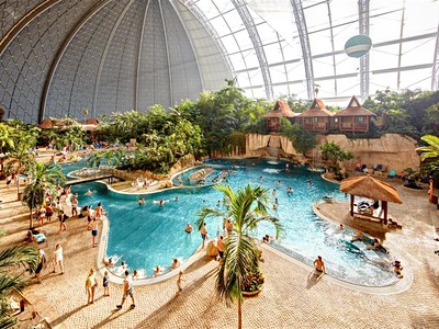 Koupání v exotickém vodním ráji Tropical Islands